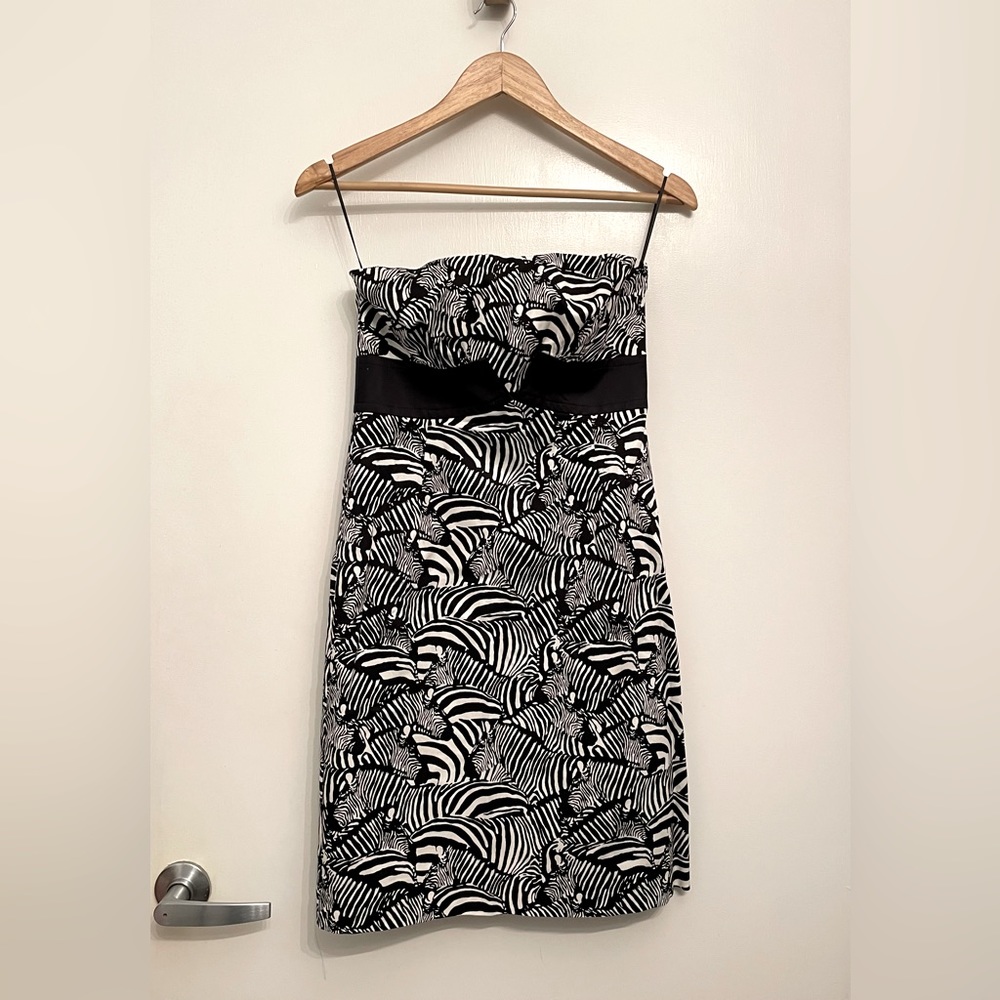 TRINA TURK strapless fun zebra print dress.  Size 4.
